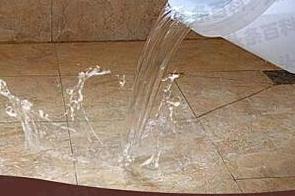 明溪漏水维修 免砸砖防水材料该如何施工